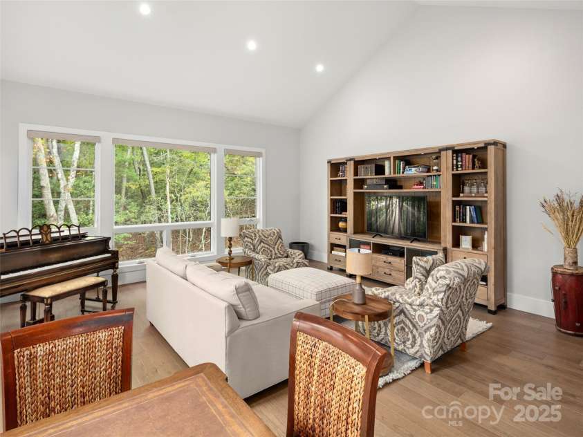 1565 Country View Way, Arden, NC 28704.  MLS# CAR4311786, YatesRealty ID 1761. 