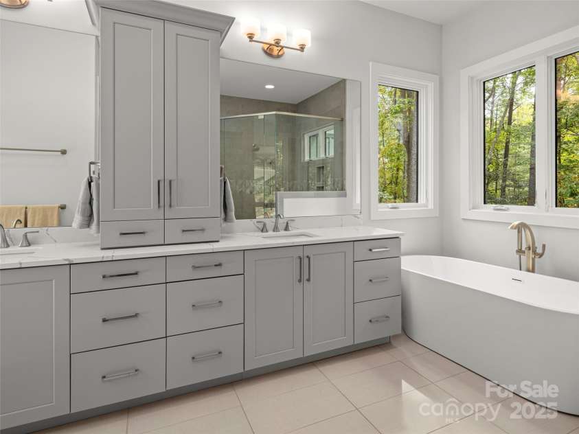 1565 Country View Way, Arden, NC 28704.  MLS# CAR4311786, YatesRealty ID 1761. 