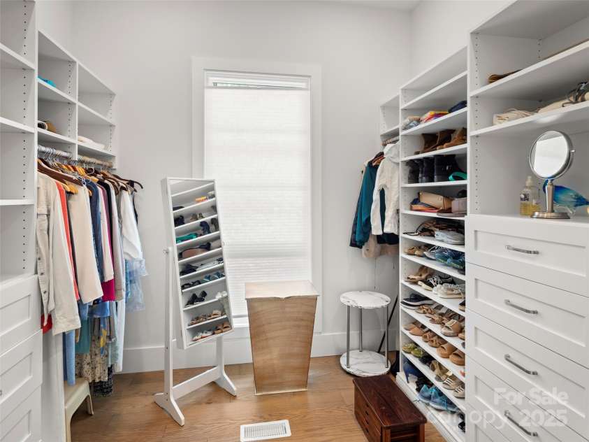 1565 Country View Way, Arden, NC 28704.  MLS# CAR4311786, YatesRealty ID 1761. 