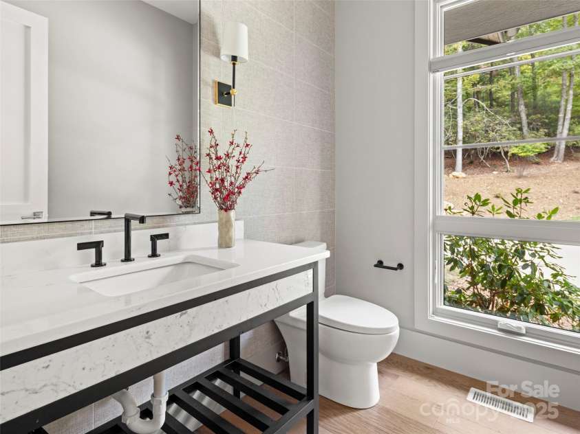 1565 Country View Way, Arden, NC 28704.  MLS# CAR4311786, YatesRealty ID 1761. 