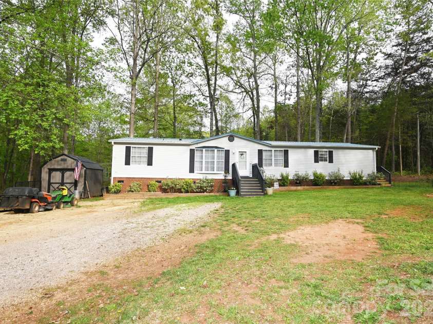 202 Coker Court, York, SC 29745.  MLS# CAR4366613, YatesRealty ID 17610. 
