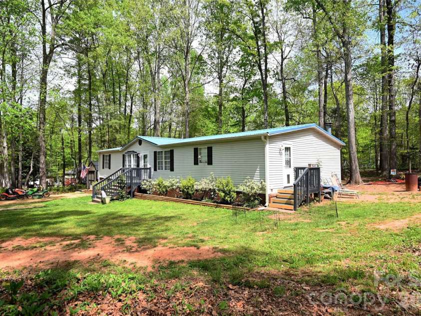 202 Coker Court, York, SC 29745.  MLS# CAR4366613, YatesRealty ID 17610. 