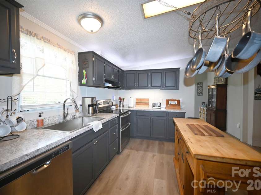 202 Coker Court, York, SC 29745.  MLS# CAR4366613, YatesRealty ID 17610. 