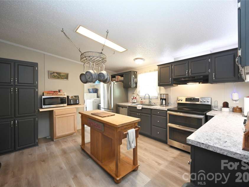 202 Coker Court, York, SC 29745.  MLS# CAR4366613, YatesRealty ID 17610. 