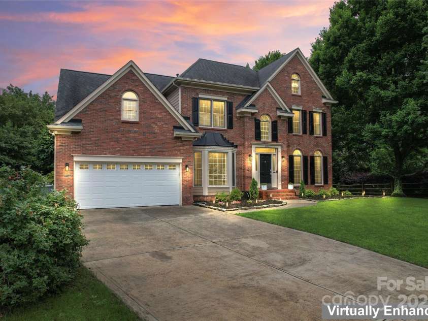 6432 Morningsong Lane, Charlotte, NC 28269.  MLS# CAR4261564, YatesRealty ID 17610. 