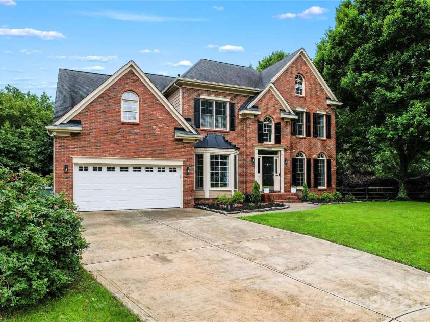 6432 Morningsong Lane, Charlotte, NC 28269.  MLS# CAR4261564, YatesRealty ID 17610. 
