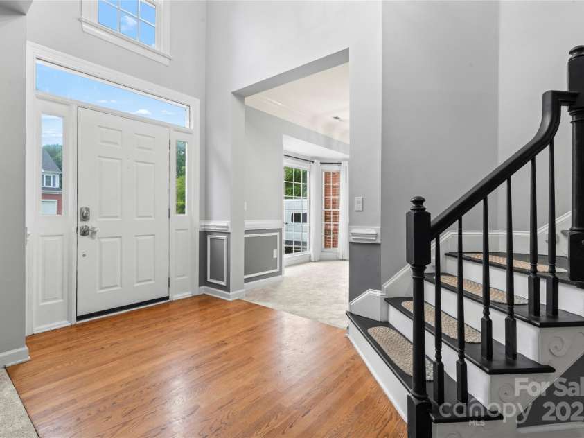 6432 Morningsong Lane, Charlotte, NC 28269.  MLS# CAR4261564, YatesRealty ID 17610. 