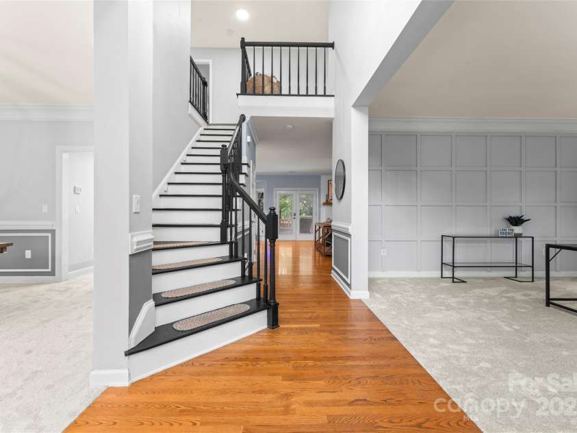 6432 Morningsong Lane, Charlotte, NC 28269.  MLS# CAR4261564, YatesRealty ID 17610. 