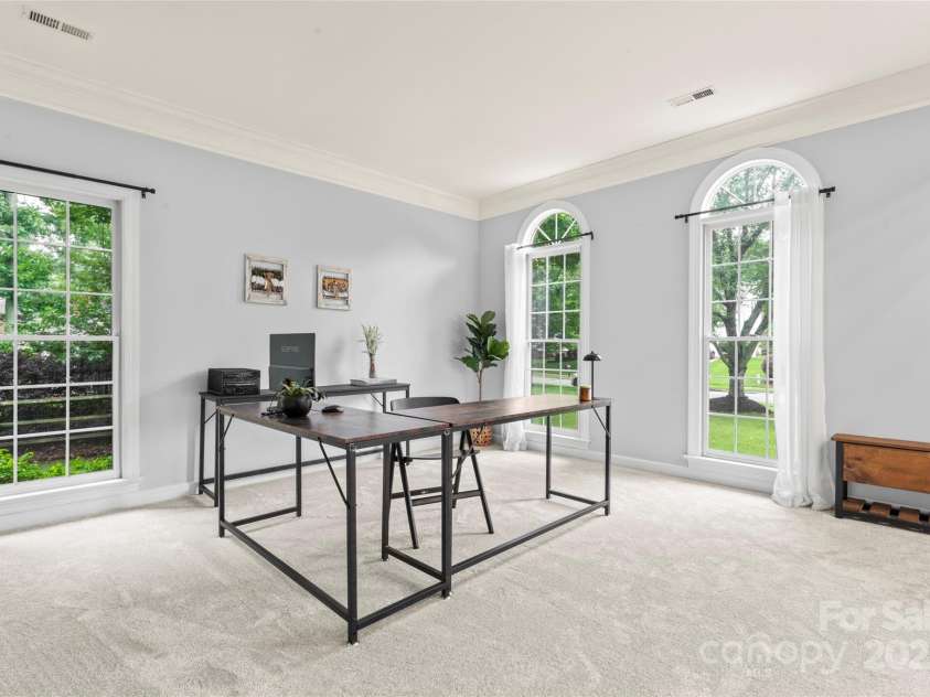 6432 Morningsong Lane, Charlotte, NC 28269.  MLS# CAR4261564, YatesRealty ID 17610. 
