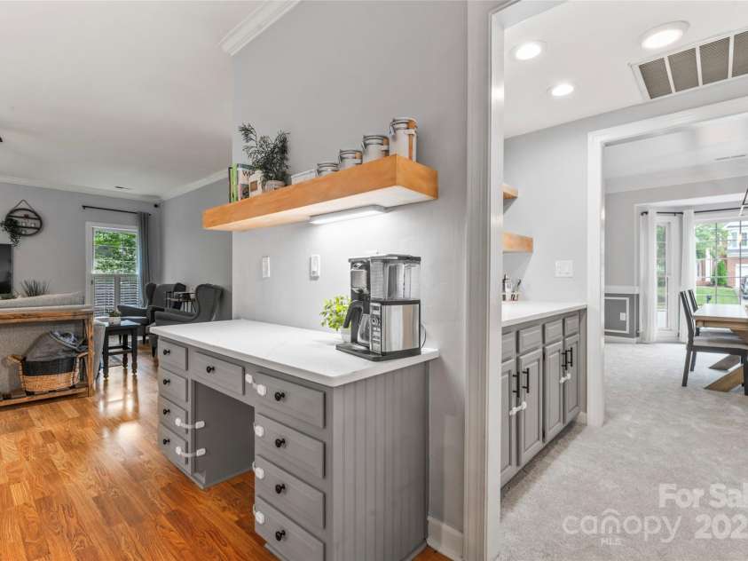 6432 Morningsong Lane, Charlotte, NC 28269.  MLS# CAR4261564, YatesRealty ID 17610. 