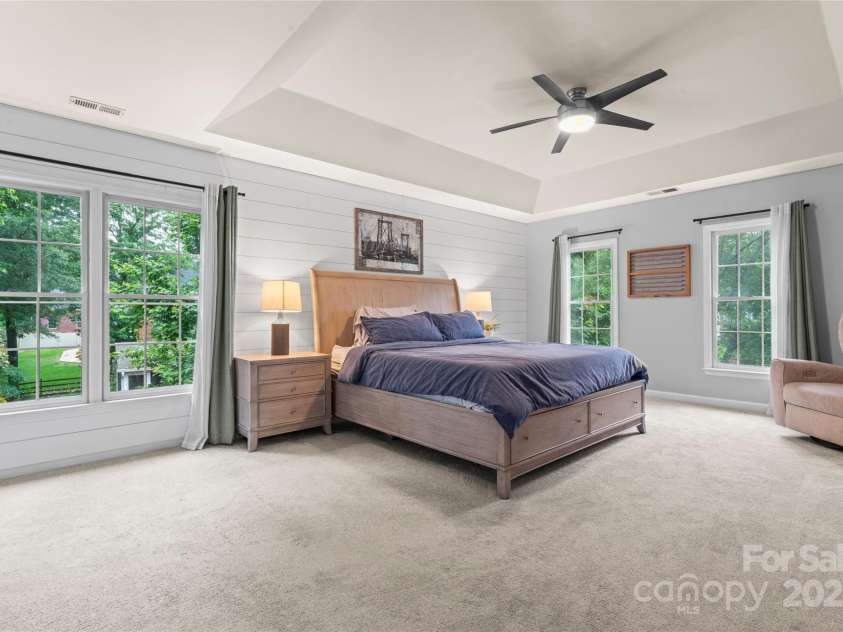 6432 Morningsong Lane, Charlotte, NC 28269.  MLS# CAR4261564, YatesRealty ID 17610. 