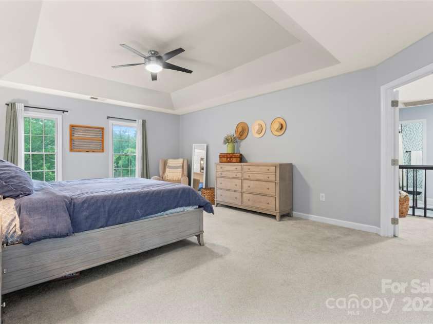 6432 Morningsong Lane, Charlotte, NC 28269.  MLS# CAR4261564, YatesRealty ID 17610. 