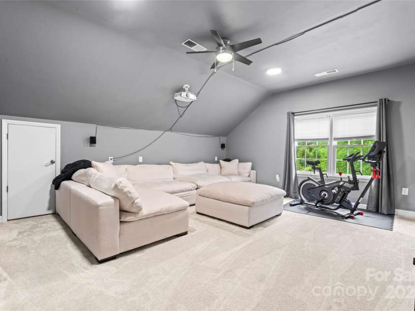 6432 Morningsong Lane, Charlotte, NC 28269.  MLS# CAR4261564, YatesRealty ID 17610. 