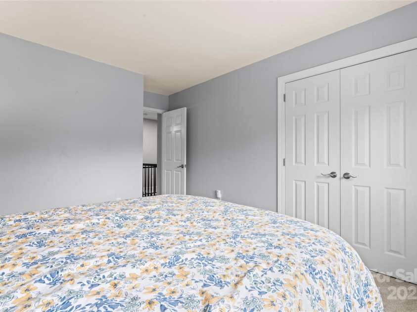 6432 Morningsong Lane, Charlotte, NC 28269.  MLS# CAR4261564, YatesRealty ID 17610. 