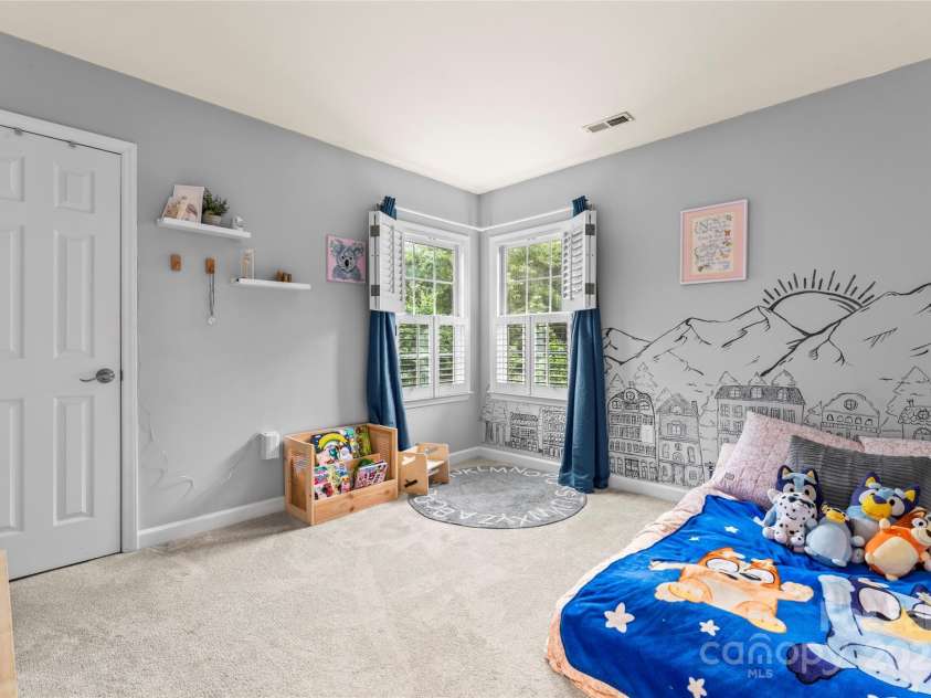 6432 Morningsong Lane, Charlotte, NC 28269.  MLS# CAR4261564, YatesRealty ID 17610. 