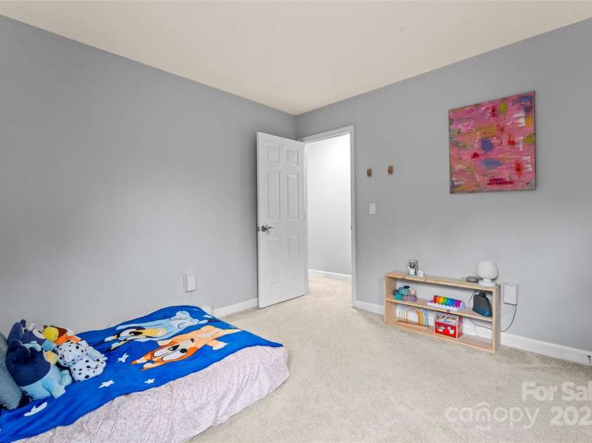 6432 Morningsong Lane, Charlotte, NC 28269.  MLS# CAR4261564, YatesRealty ID 17610. 
