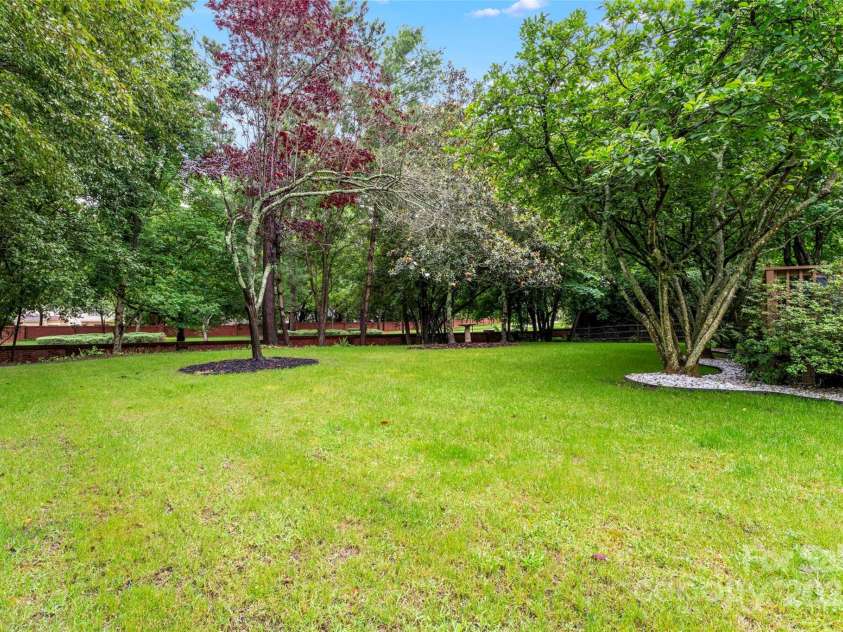 6432 Morningsong Lane, Charlotte, NC 28269.  MLS# CAR4261564, YatesRealty ID 17610. 