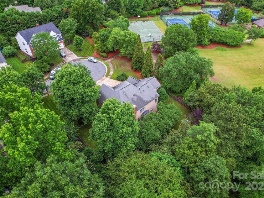 6432 Morningsong Lane, Charlotte, NC 28269.  MLS# CAR4261564, YatesRealty ID 17610. 