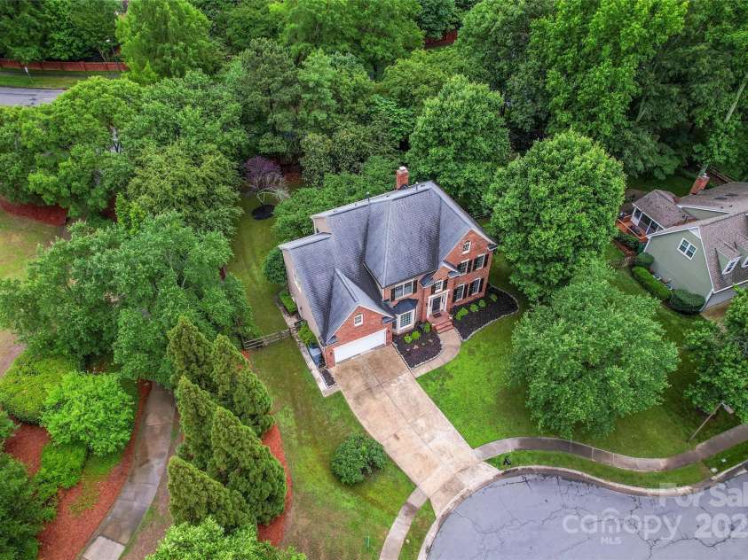 6432 Morningsong Lane, Charlotte, NC 28269.  MLS# CAR4261564, YatesRealty ID 17610. 