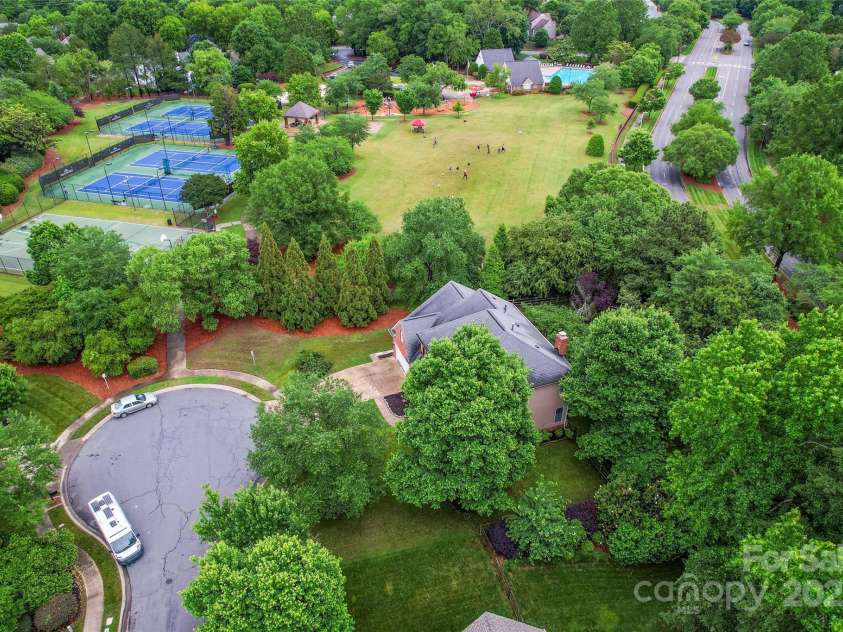 6432 Morningsong Lane, Charlotte, NC 28269.  MLS# CAR4261564, YatesRealty ID 17610. 