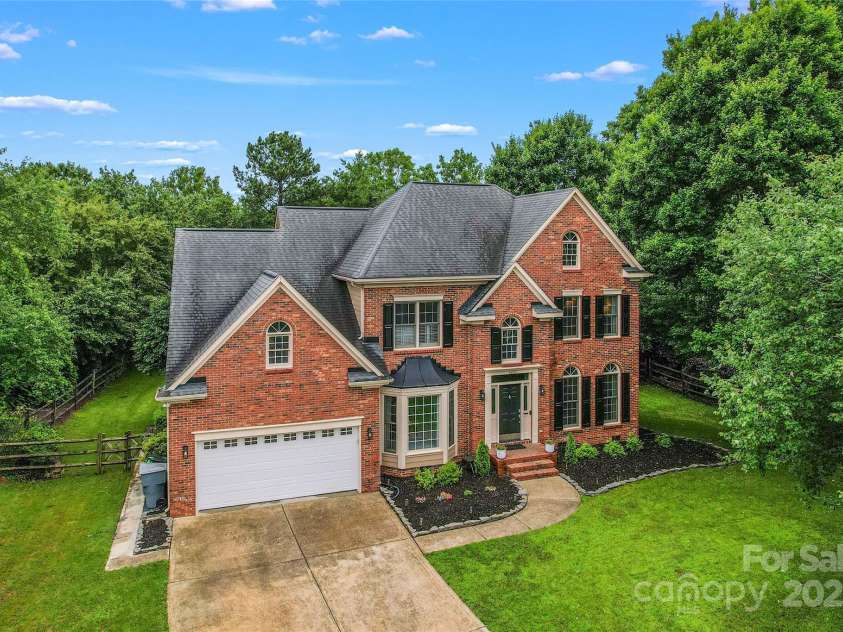 6432 Morningsong Lane, Charlotte, NC 28269.  MLS# CAR4261564, YatesRealty ID 17610. 