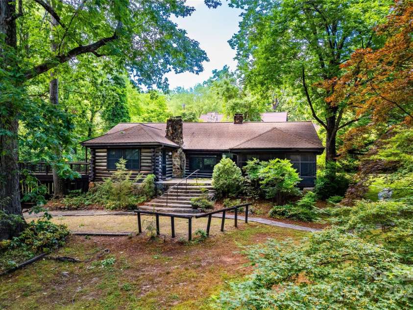 6510 Sharon Hills Road, Charlotte, NC 28210.  MLS# CAR4254366, YatesRealty ID 17611. 
