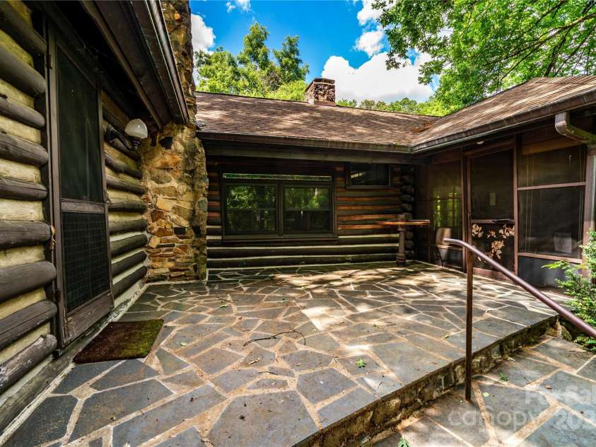 6510 Sharon Hills Road, Charlotte, NC 28210.  MLS# CAR4254366, YatesRealty ID 17611. 