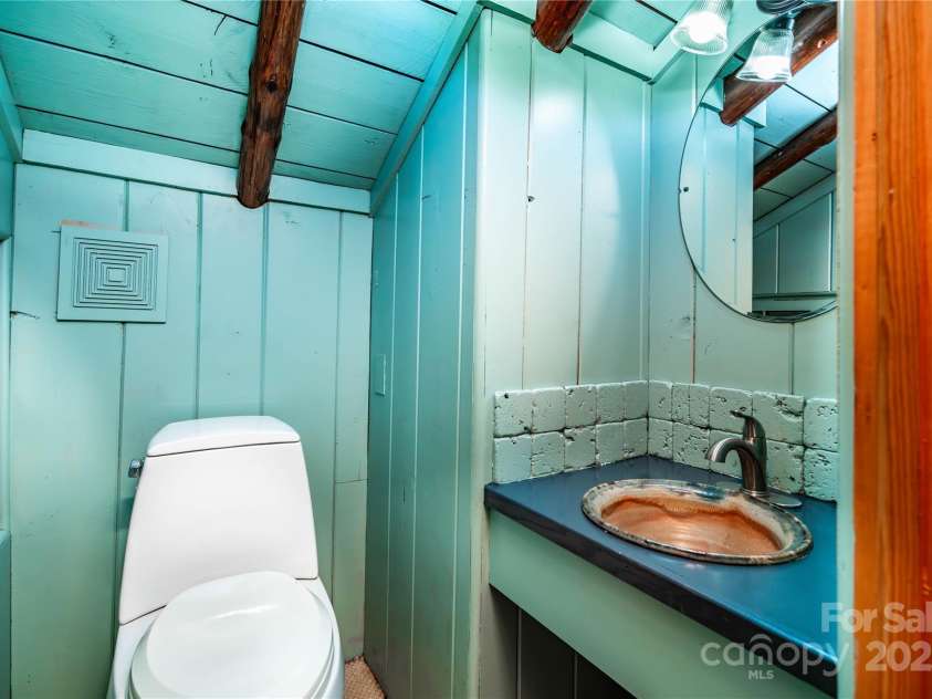 6510 Sharon Hills Road, Charlotte, NC 28210.  MLS# CAR4254366, YatesRealty ID 17611. 