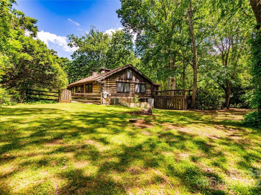 6510 Sharon Hills Road, Charlotte, NC 28210.  MLS# CAR4254366, YatesRealty ID 17611. 