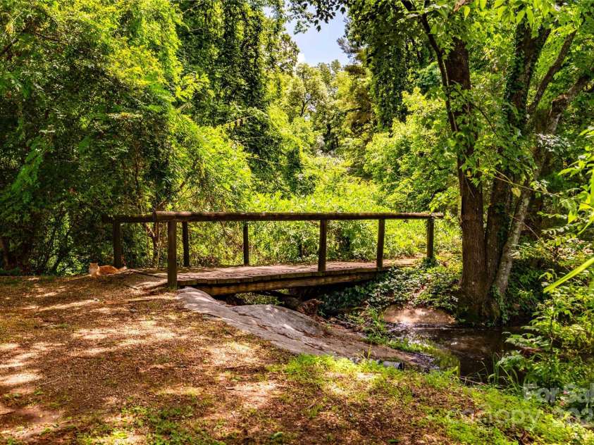 6510 Sharon Hills Road, Charlotte, NC 28210.  MLS# CAR4254366, YatesRealty ID 17611. 
