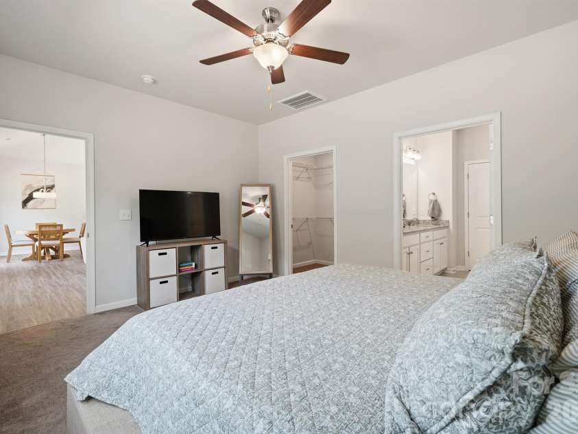 8220 Mccormick Street, Terrell, NC 28682.  MLS# CAR4366340, YatesRealty ID 17612. 