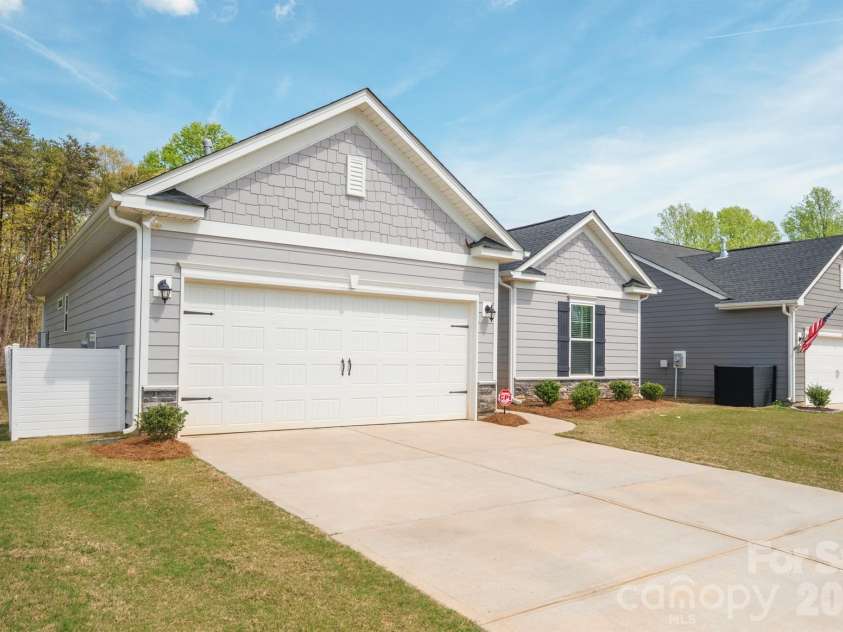 8220 Mccormick Street, Terrell, NC 28682.  MLS# CAR4366340, YatesRealty ID 17612. 