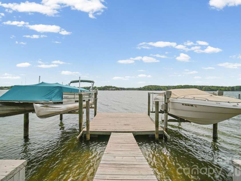 14 King Haigler Chase Court, Clover, SC 29710.  MLS# CAR4370873, YatesRealty ID 17613. 