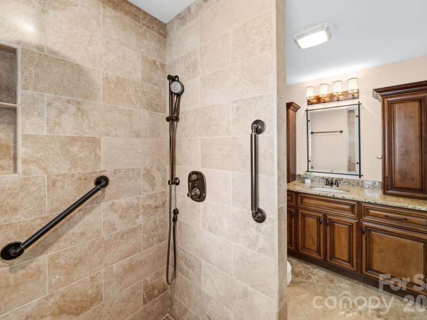14 King Haigler Chase Court, Clover, SC 29710.  MLS# CAR4370873, YatesRealty ID 17613. 