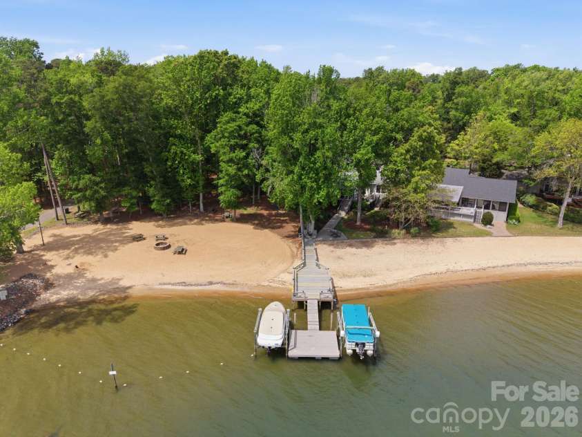 14 King Haigler Chase Court, Clover, SC 29710.  MLS# CAR4370873, YatesRealty ID 17613. 