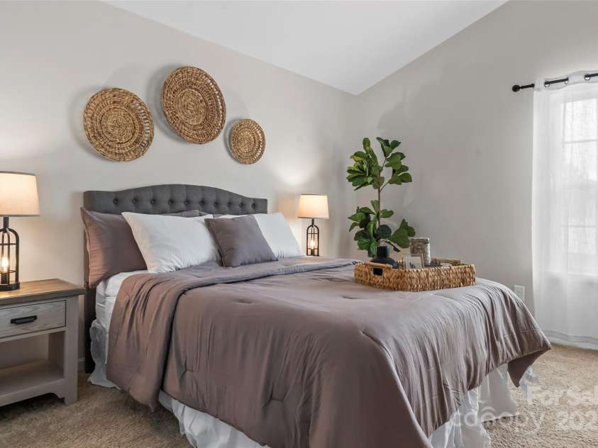 515 Benford Lane, Stanley, NC 28164.  MLS# CAR4265169, YatesRealty ID 17613. You'll love unwinding here after a long day!