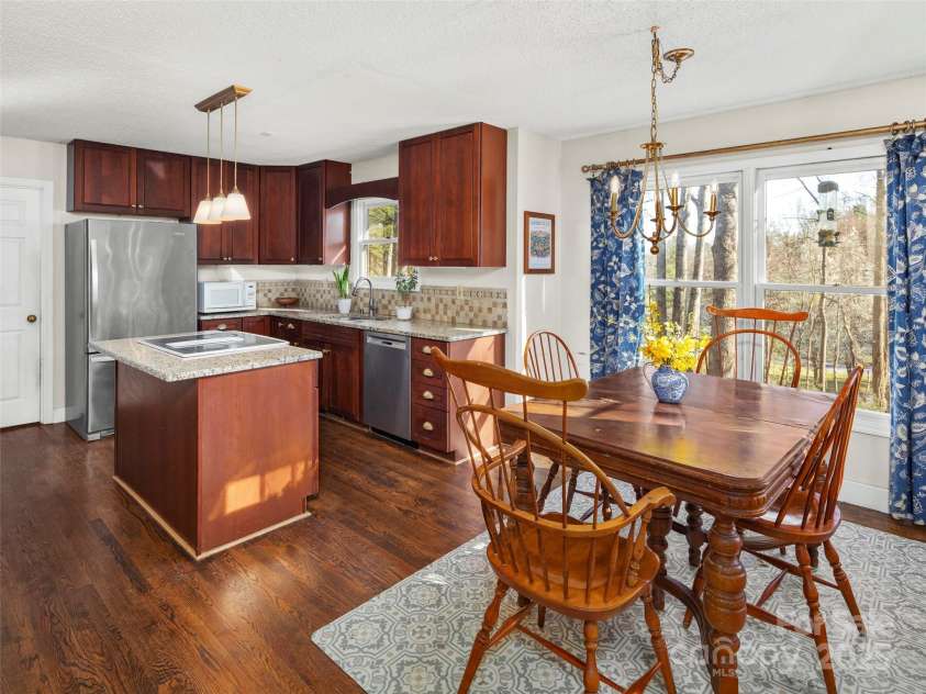 5 Spring Cove Court, Arden, NC 28704.  MLS# CAR4238713, YatesRealty ID 17614. 
