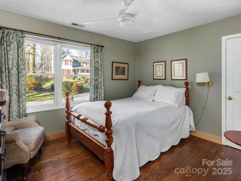 5 Spring Cove Court, Arden, NC 28704.  MLS# CAR4238713, YatesRealty ID 17614. 