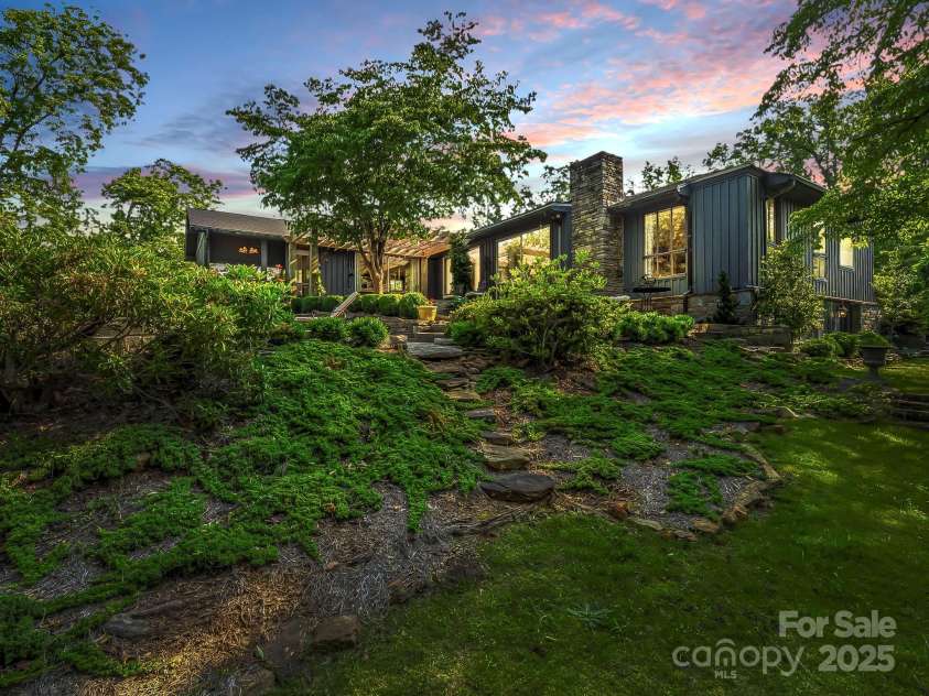 11 Hearthstone Lane, Landrum, SC 29356.  MLS# CAR4267724, YatesRealty ID 17615. 