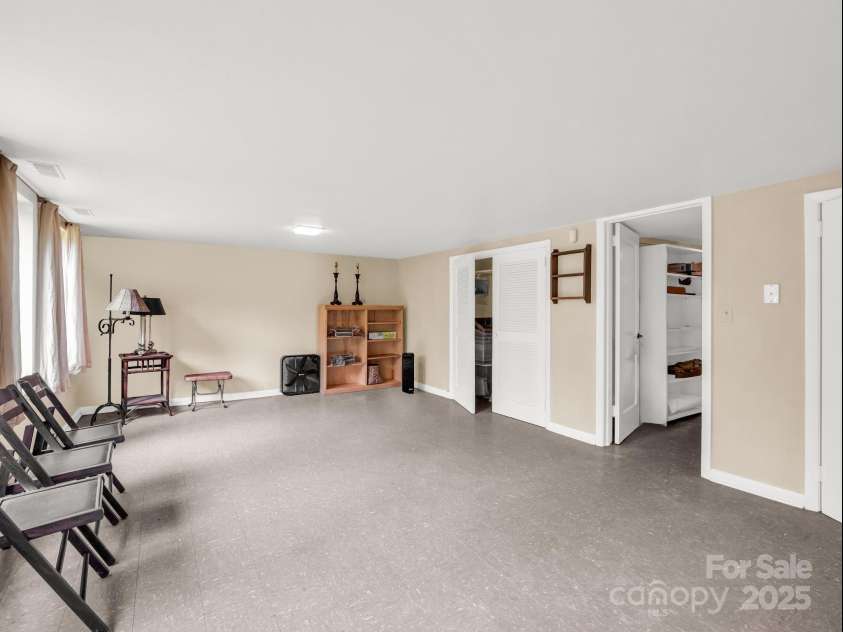 11 Hearthstone Lane, Landrum, SC 29356.  MLS# CAR4267724, YatesRealty ID 17615. 