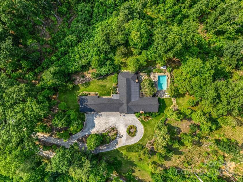 11 Hearthstone Lane, Landrum, SC 29356.  MLS# CAR4267724, YatesRealty ID 17615. 