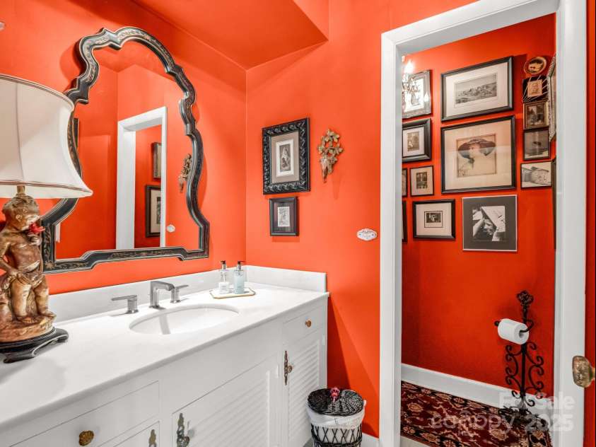 11 Hearthstone Lane, Landrum, SC 29356.  MLS# CAR4267724, YatesRealty ID 17615. Guest bath