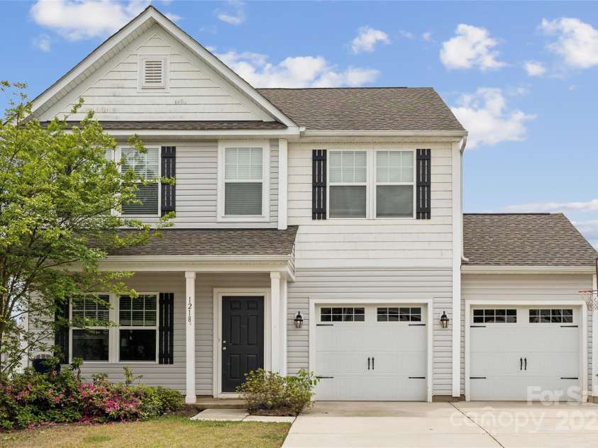 1218 Juddson Drive, Waxhaw, NC 28173.  MLS# CAR4248893, YatesRealty ID 17617. Welcome Home!