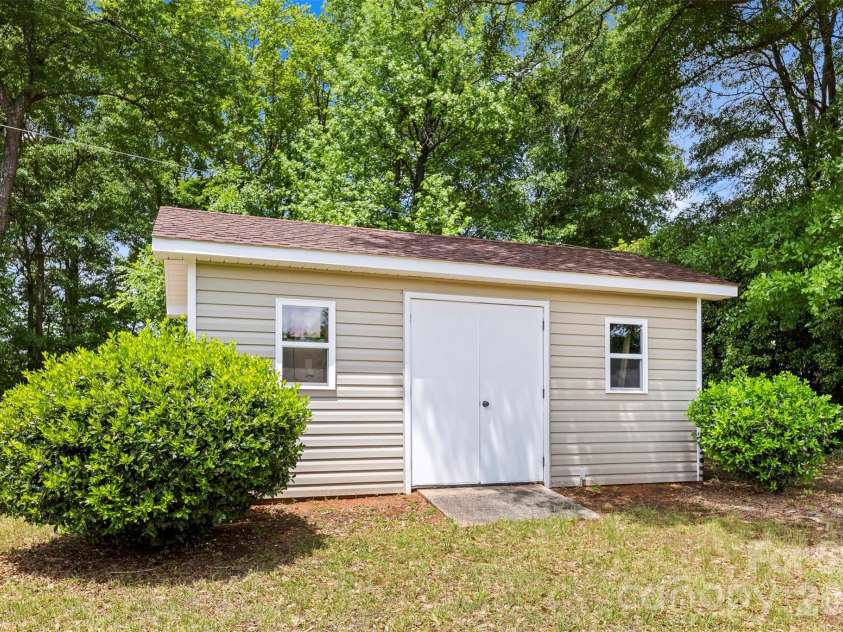 107 Friendfield Drive, Fort Mill, SC 29715.  MLS# CAR4377175, YatesRealty ID 17618. 