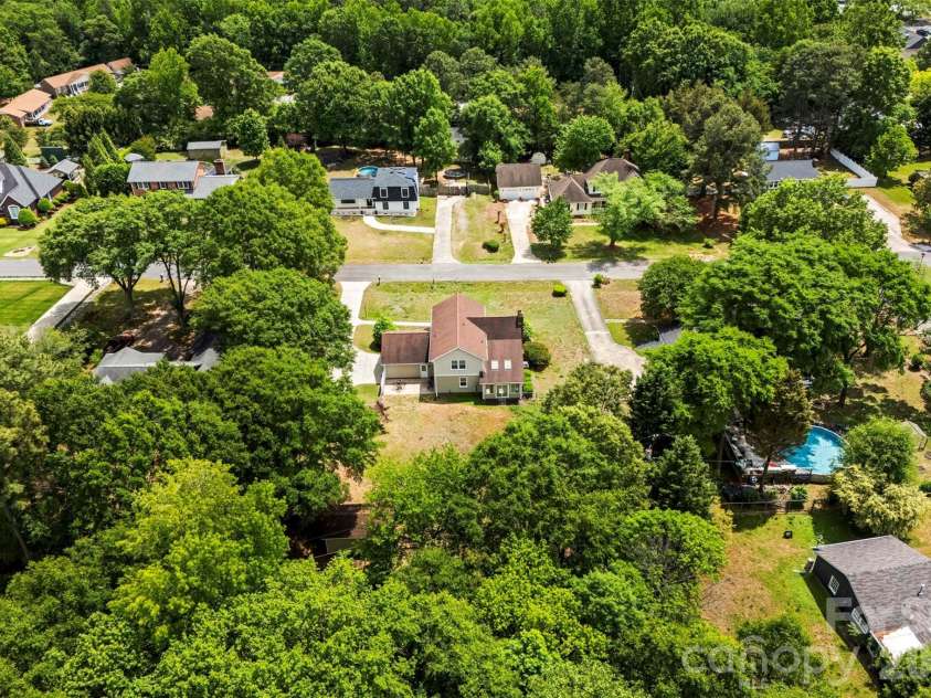 107 Friendfield Drive, Fort Mill, SC 29715.  MLS# CAR4377175, YatesRealty ID 17618. 
