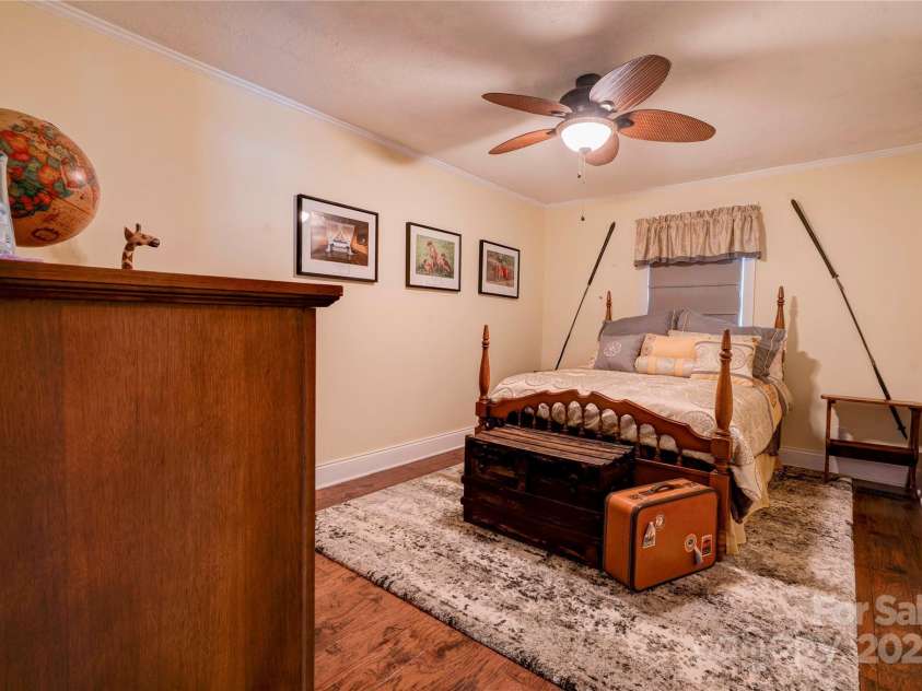 111 Gordon Avenue, Shelby, NC 28152.  MLS# CAR4262941, YatesRealty ID 17618. 