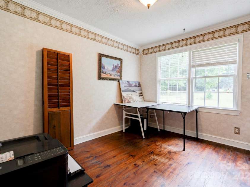 111 Gordon Avenue, Shelby, NC 28152.  MLS# CAR4262941, YatesRealty ID 17618. 