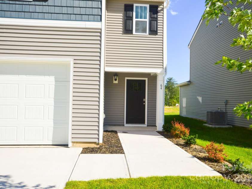 64 Lillian Lane, Hendersonville, NC 28792.  MLS# CAR4260134, YatesRealty ID 17619. 