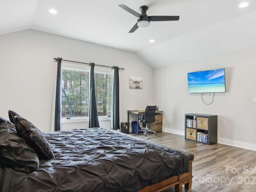 22 Larry Mcdonald Memorial Drive, Hendersonville, NC 28739.  MLS# CAR4219255, YatesRealty ID 1762. Primary Bed