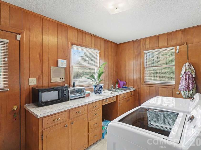 2401 Penninger Road, Concord, NC 28025.  MLS# CAR4344658, YatesRealty ID 1762. 